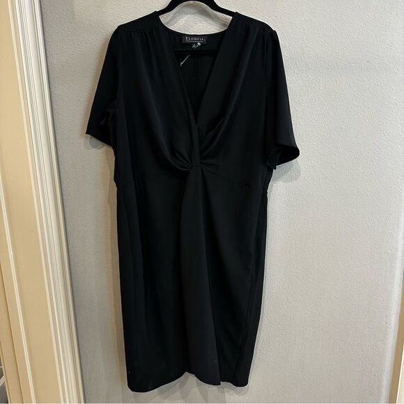 Eloquii Dresses & Skirts - ELOQUII size 4 front gathered black midi dress.
